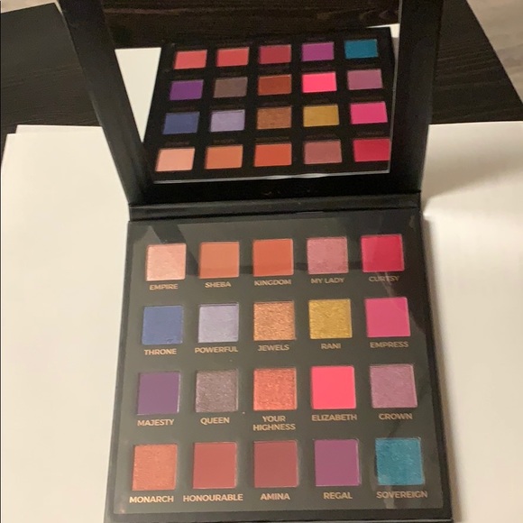 Eloise - The Queen palette - Picture 2 of 2